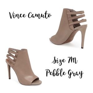 🎉HP🎉 Vince Camuto "Fenette" Peep Toe Bootie